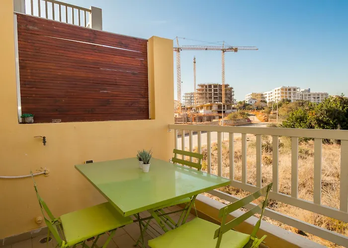 Castelos Da Rocha * 波尔蒂芒